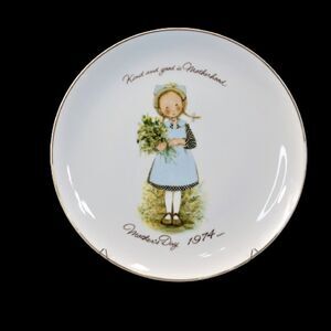 Kind and Good is Motherhood Vintage Holly Hobbie Mothers Day Plate 1974